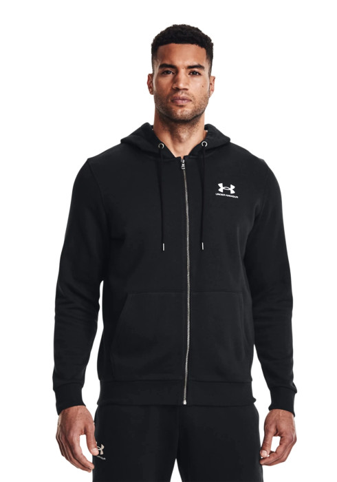 Чоловік у чорному флісовому джемпері на повній блискавці Under Armour Essential Fleece FZ спереду