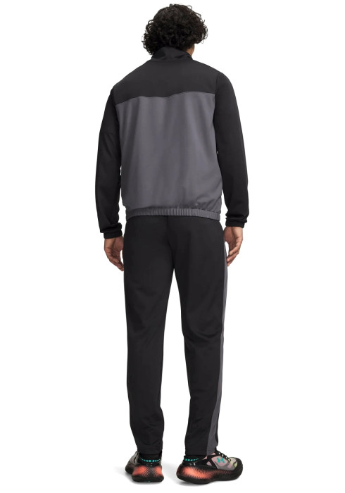 Чоловічий спортивний костюм Under Armour EMEA Tracksuit Novelty чорно-сірого кольору, вигляд ззаду