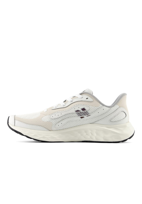 Чоловічий кросівок New Balance Arishi V4 у профіль з внутрішньої сторони з амортизуючою підошвою