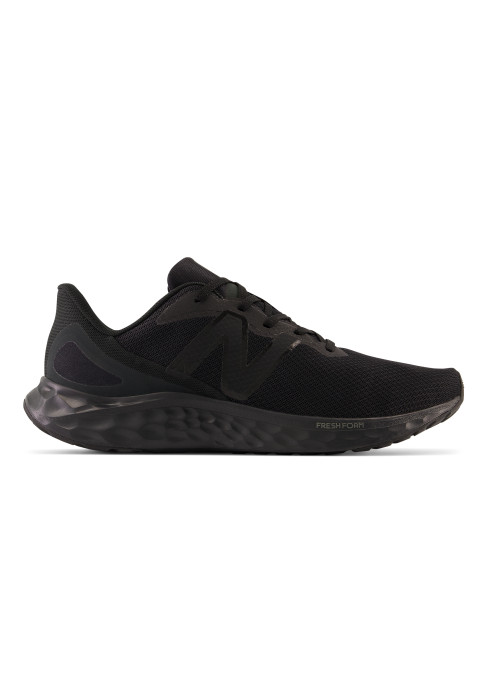 Чоловічі чорні кросівки NB Fresh Foam Arishi v4 у профіль з амортизуючою підошвою Fresh Foam та логотипом