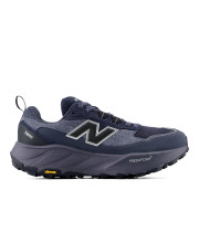 Чоловічий кросівок New Balance Fresh Foam X Hierro Trek v9 темно-синього кольору, вигляд збоку