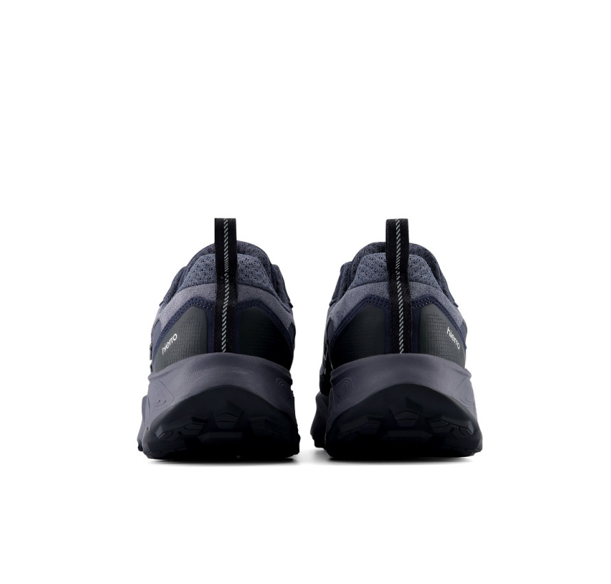 П'яткова частина темно-синіх кросівок New Balance Fresh Foam X Hierro Trek v9, вигляд ззаду