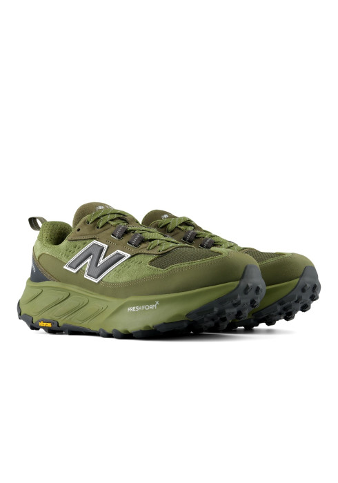Пара оливкових кросівок New Balance Fresh Foam X Hierro Trek v9, вигляд у три чверті