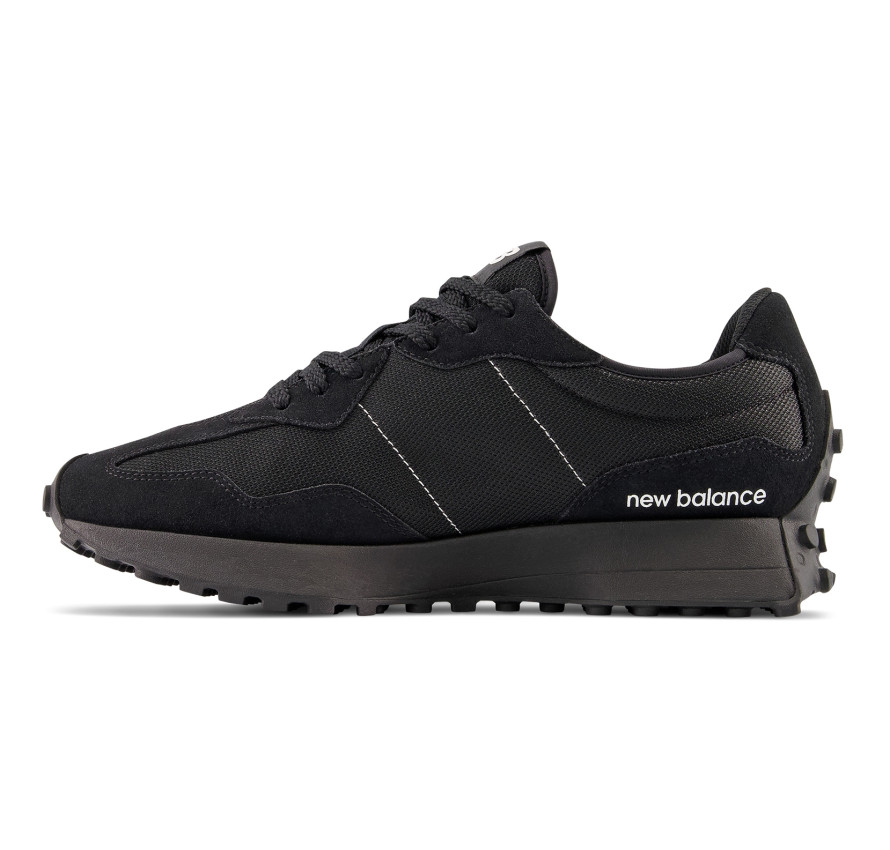 Внутрішня сторона чорного кросівка New Balance 327 з написом new balance