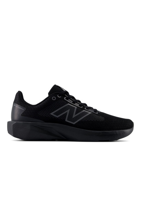 Чоловічий чорний кросівок New Balance 413 у профіль із зовнішньої сторони