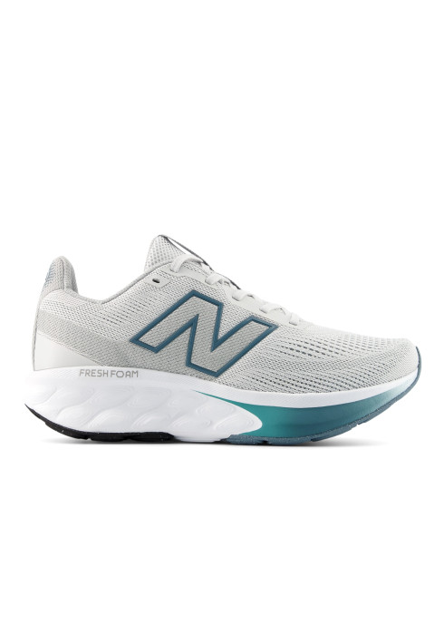 Чоловічий світло-сірий кросівок New Balance Fresh Foam 520 v9 у профіль із зовнішньої сторони з написом Fresh Foam