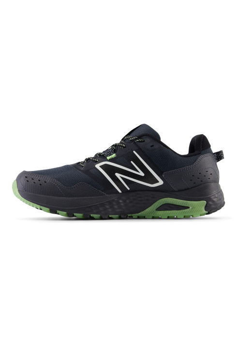 Чоловічі темно-сірі кросівки New Balance Т 410 у профіль з білим логотипом та зеленою підошвою