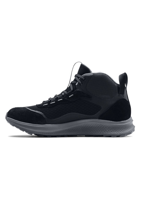 Чоловічі чорні трекінгові кросівки UA Charged Bandit Trek 2 Hiking Shoes у профіль з внутрішньої сторони та сірою підошвою