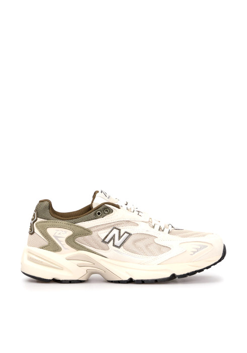Унісекс світло-бежеві кросівки New Balance 725 у профіль з оливковими деталями та масивною підошвою
