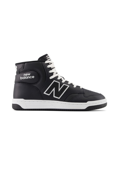 Чорні високі кросівки унісекс New Balance BB480 у профіль з написом New Balance на щиколотці