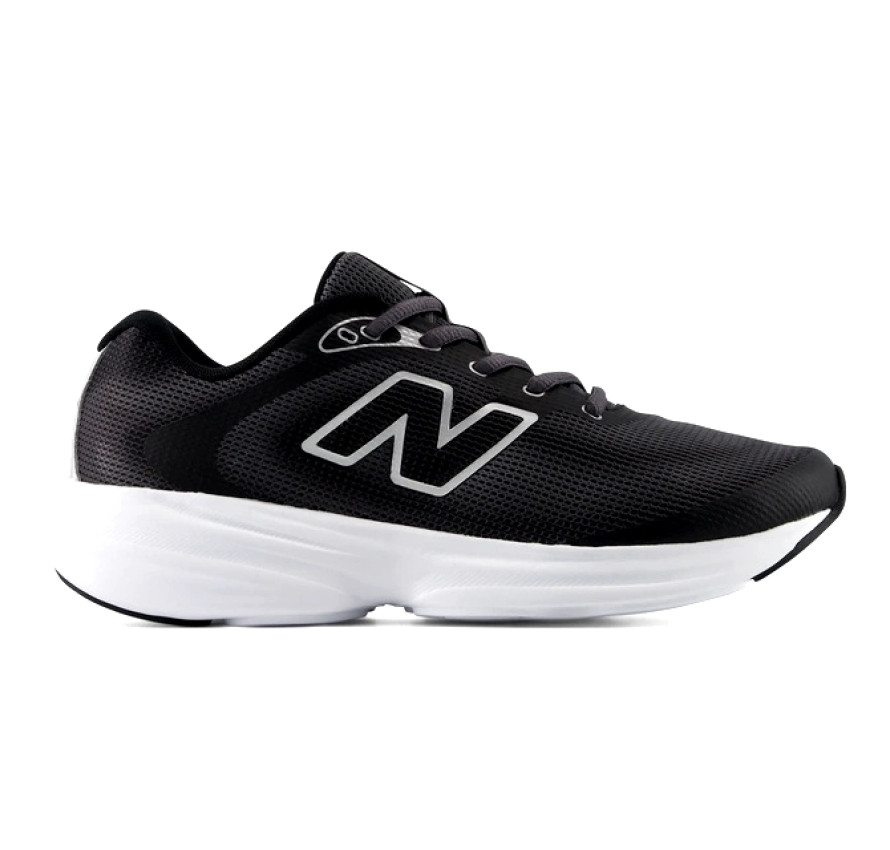 Жіночі чорні кросівки New Balance 411 v4 у профіль з білим логотипом N та масивною амортизуючою підошвою
