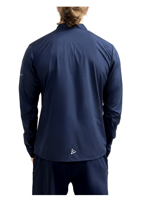Чоловіча синя вітровка Craft ADV Essence Wind Jacket вид ззаду на моделі