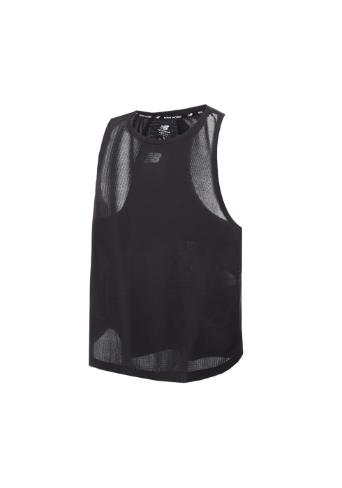 Жіноча чорна бігова майка New Balance Impact Run Luminous Tank, ракурс три чверті спереду