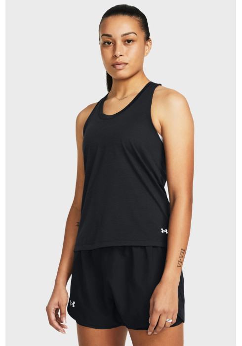 Жіноча майка UA Launch Singlet арт. 1382436-001 чорного кольору на моделі спереду у повний зріст із шортами