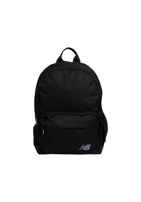 Чорний рюкзак New Balance BP Essential з передньою кишенею та сітчастою бічною кишенею, вигляд спереду