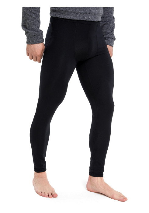 Чоловік у чорних термокальсонах Columbia Omni-Heat Infinity Tight під кутом на білому тлі
