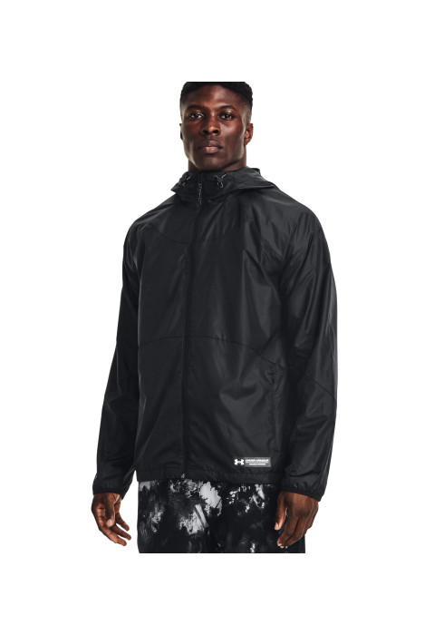 Чоловіча чорна вітровка Under Armour UA RUSH™ Woven FZ на моделі спереду