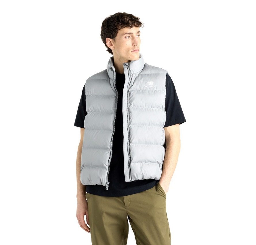 Чоловічий сірий дутий жилет New Balance Boston Puffer Vest, вигляд спереду